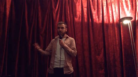 Poorya Tahmasebi's Unexpected Foray into Stand-up Comedy: Laughter, Tears, and a Whole Lot of Hummus!